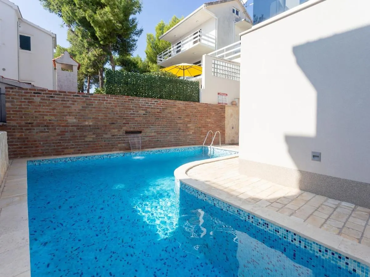 Apartments Aqua Trogir 0*,  Croatia