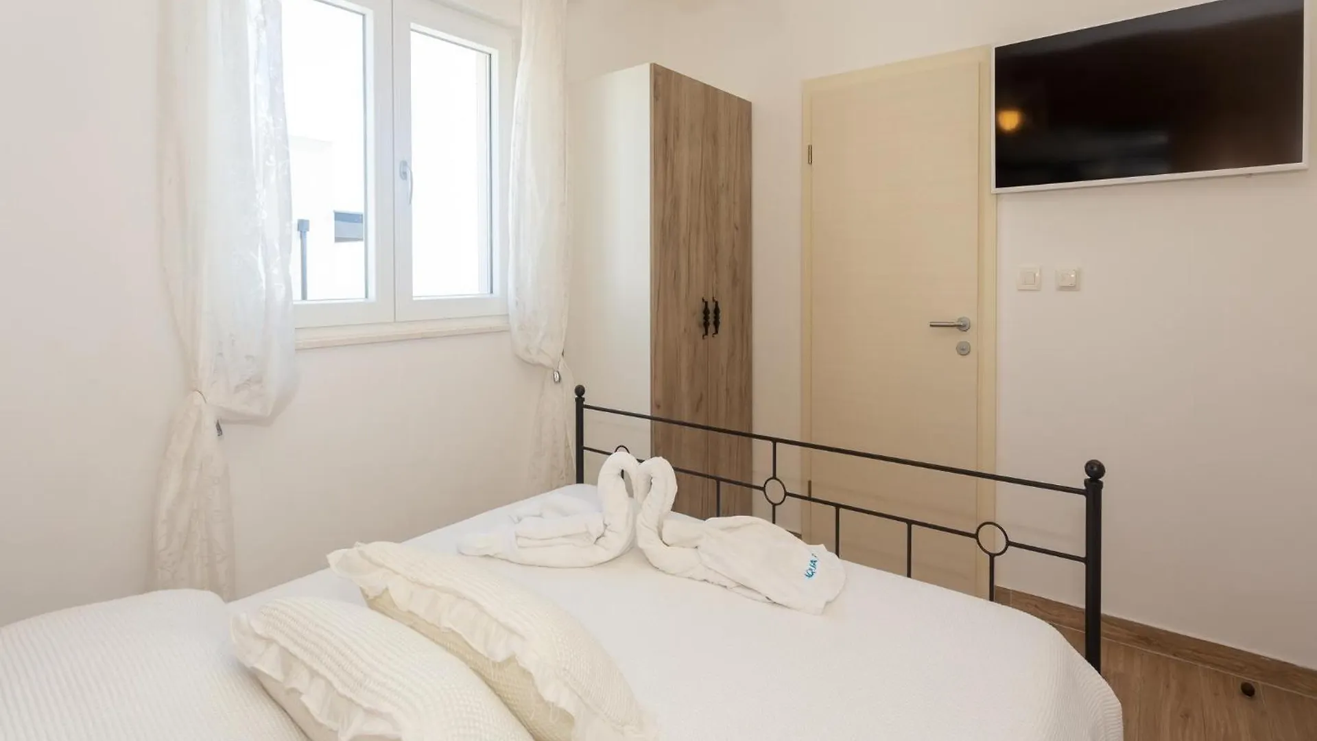Apartments Aqua Trogir 0*,  Croatia